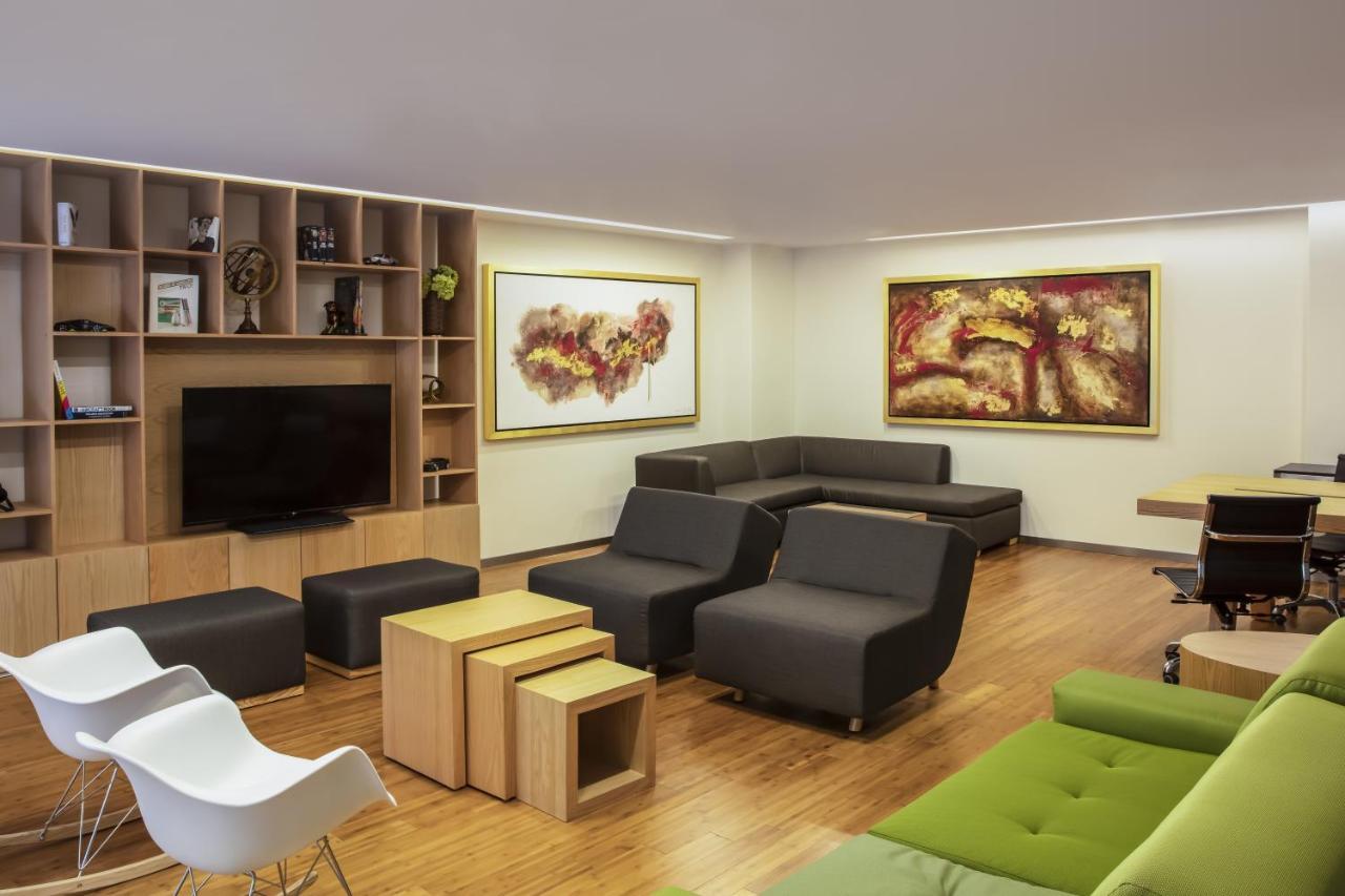 Fiesta Inn Celaya Galerias Exteriér fotografie