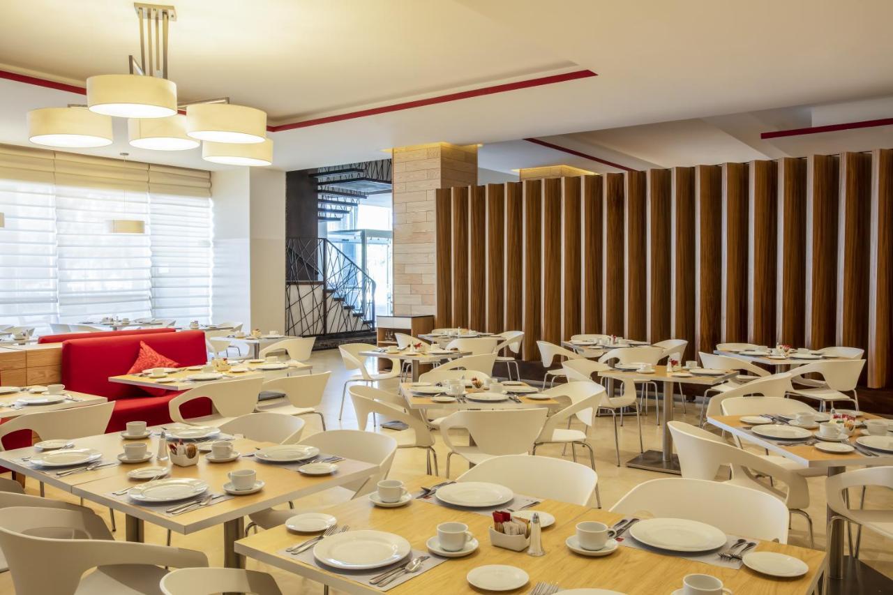 Fiesta Inn Celaya Galerias Exteriér fotografie